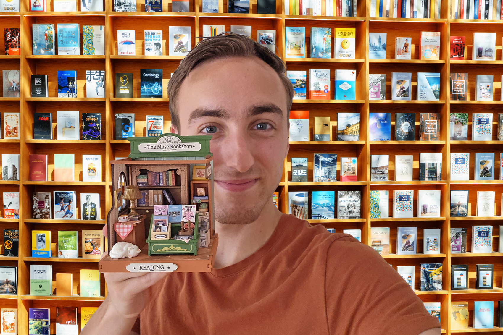Bauen Sie mit Lehrer Max aus dem Lager mit: The Muse Bookshop, Retro-Buchladen für Bastelfans