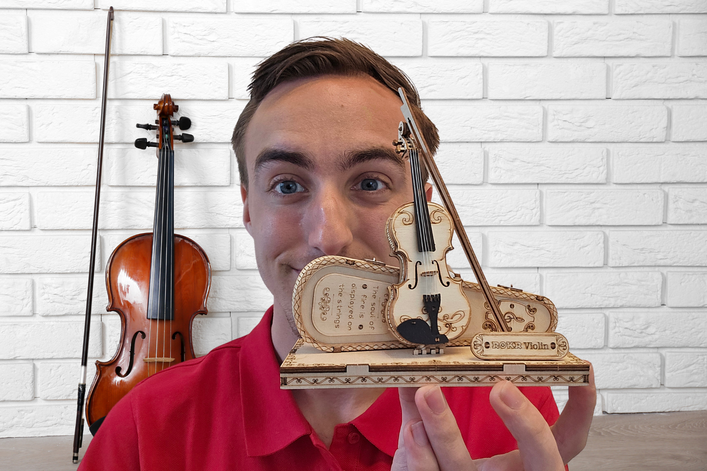 Bauen Sie mit Lehrer Max, maximaler Spaß mit dem Robotime Violinbausatz