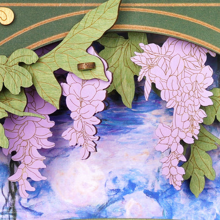 Nahaufnahme der hängenden Blumen und des malerischen Hintergrunds der Robotime Glittering Water Lily