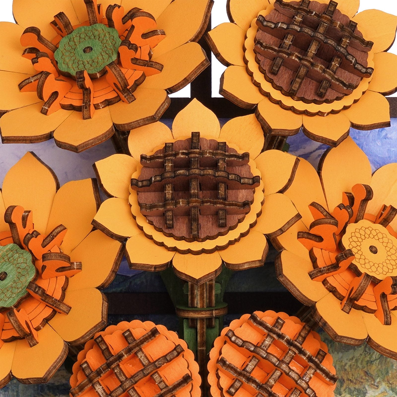 Nahaufnahme der Sonnenblumen in der Vase der Robotime Golden Sunflower
