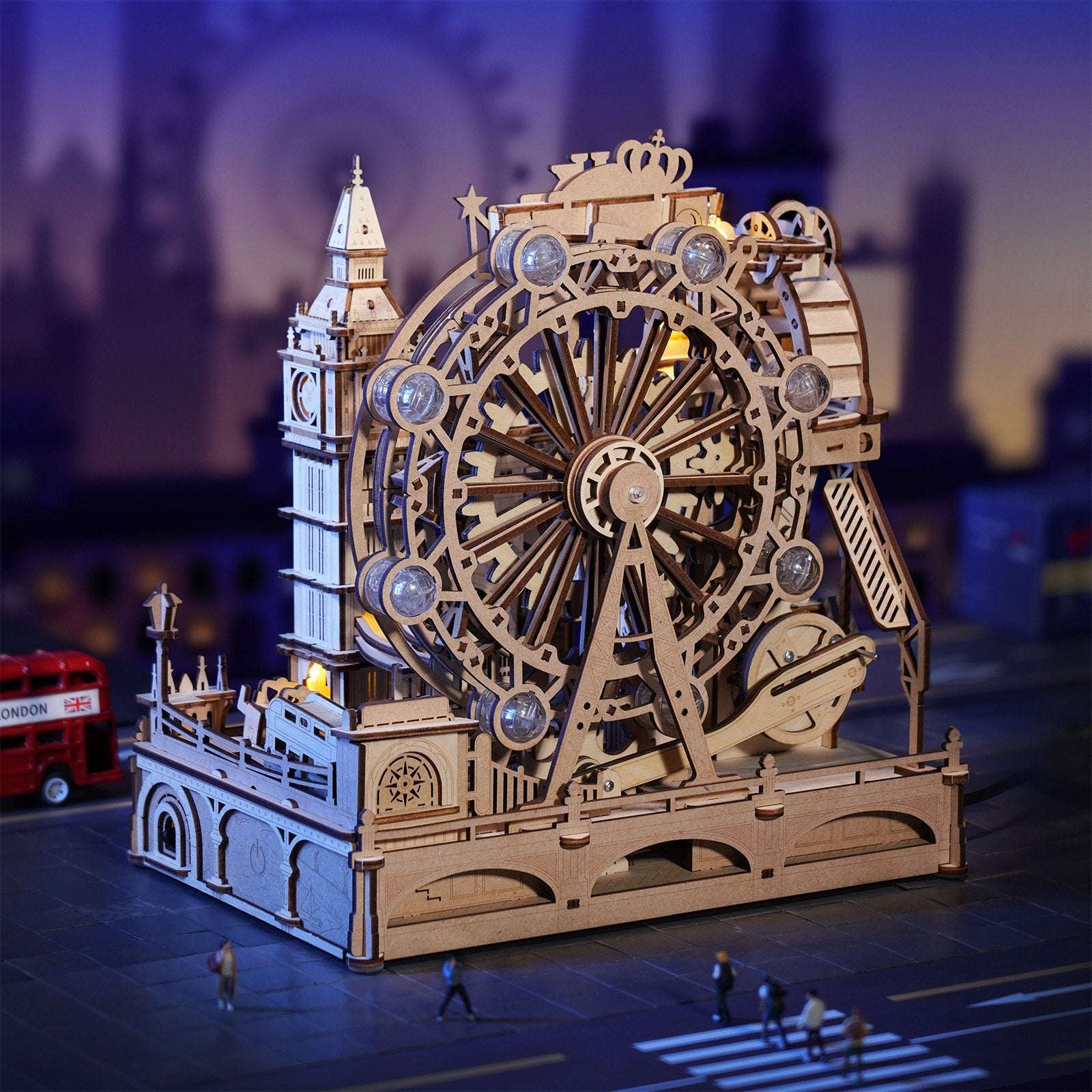Rückseite des Robotime London Sightseeing Walk, mit dem London Eye deutlich im Bild