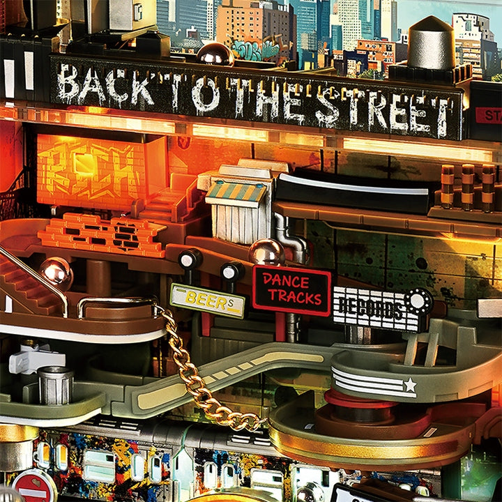 Nahaufnahme des oberen Teils des Robotime Marble Run Hip-Hop Street