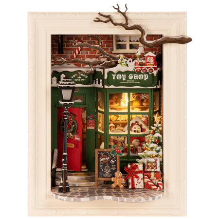Produktfoto der Robotime Santa’s Toy Shop, Diorama eines weihnachtlich dekorierten Ladens mit Lichtern
