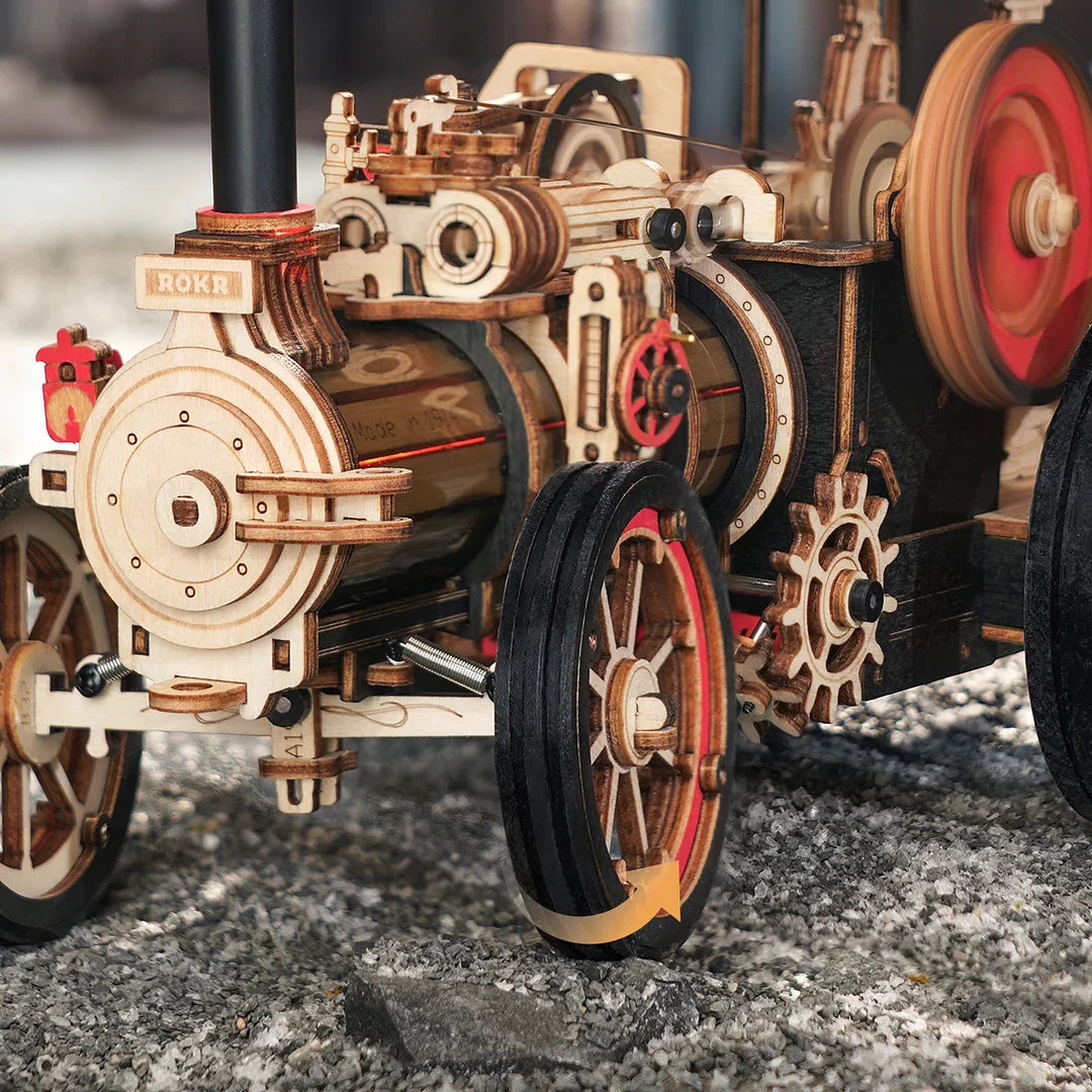 Die Dampfmaschine an der Vorderseite des Fahrzeugs der Robotime Steam Engine